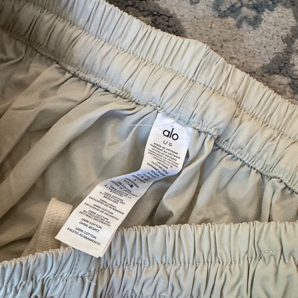 ALO Yoga Pale Sage Elastic Waist Track Pants - Picture 2 of 3